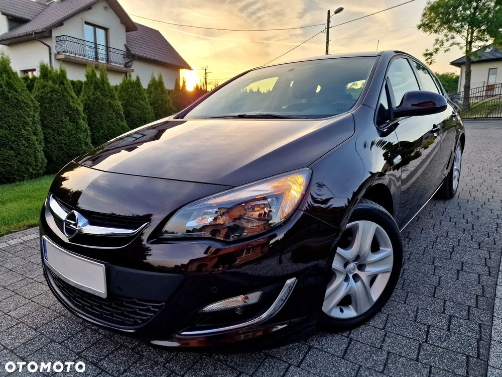 Opel Astra 1.4 T Enjoy S&S - 1
