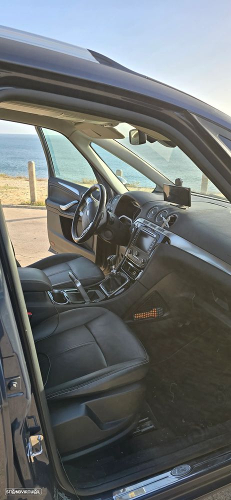 Ford Galaxy - 8