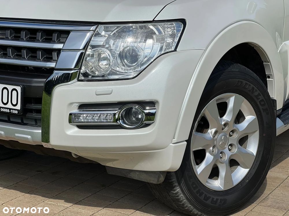 Mitsubishi Pajero - 10