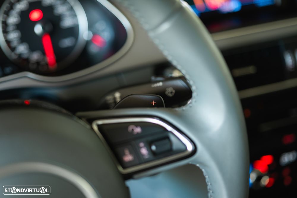 Audi A4 2.0 TDI multitronic Business Line Sport - 24