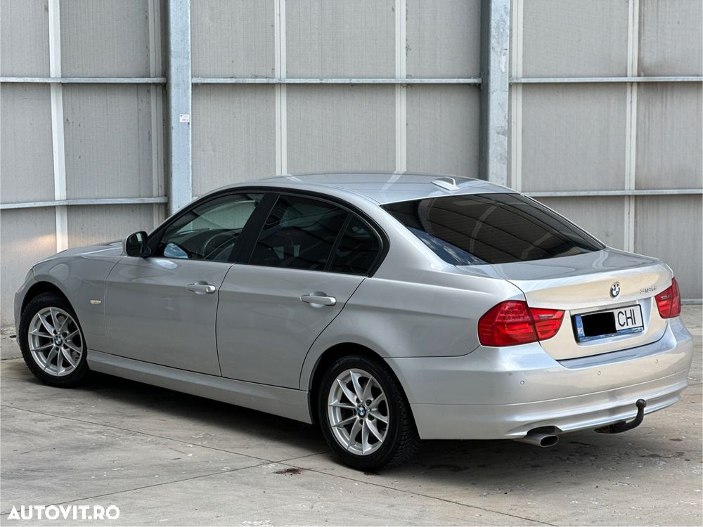 BMW Seria 3 318d - 4
