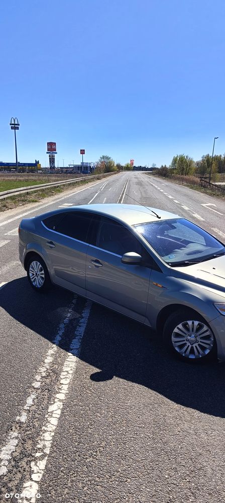 Ford Mondeo 1.8 TDCi Ghia - 32