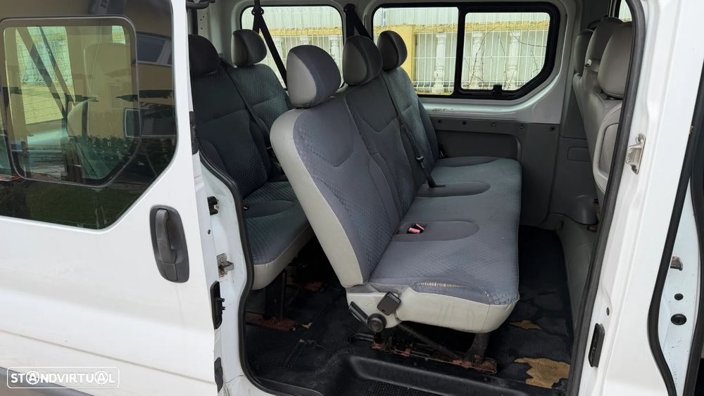 Renault Trafic 2.0 dCi 115 - 12