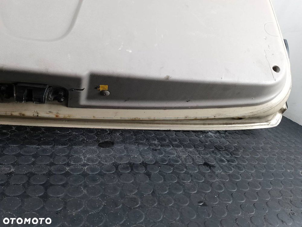 KLAPA BAGAŻNIKA SSANGYONG KYRON EA0 - 14