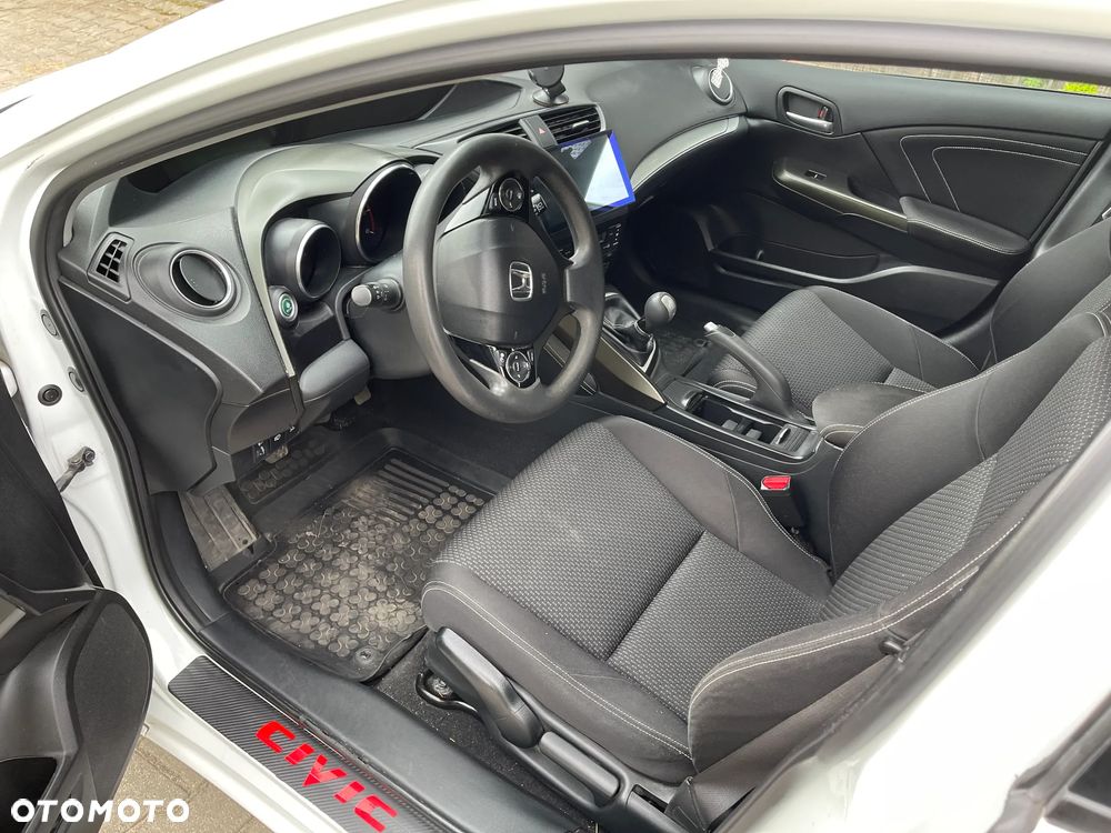 Honda Civic 1.6 i-DTEC Comfort Black Edition - 8
