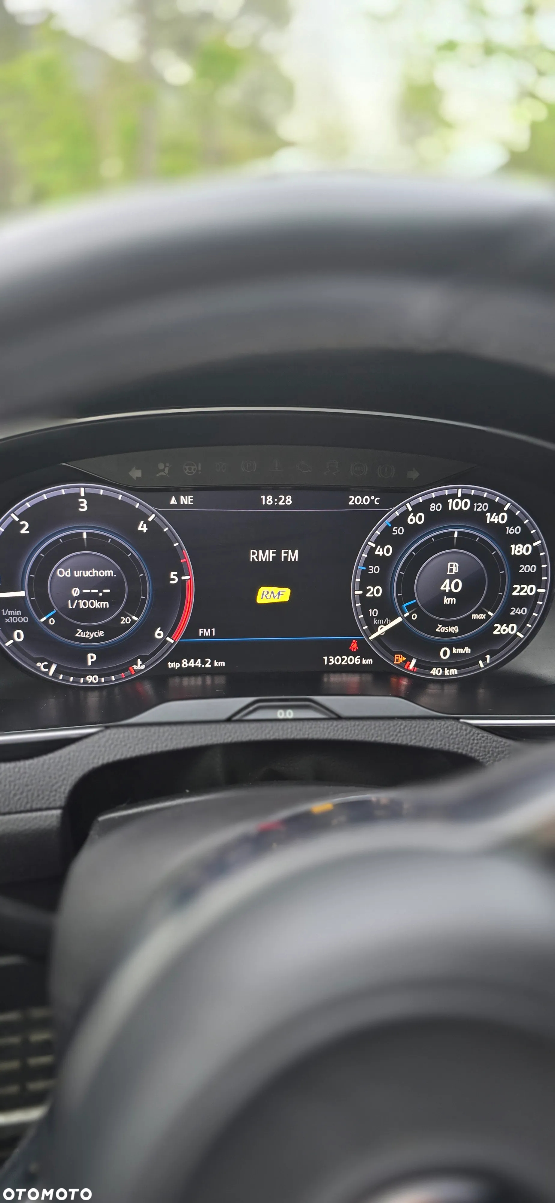 Volkswagen Passat - 4