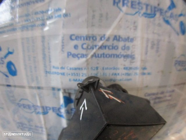 Interruptor 935702L000 HYUNDAI I30 SW 2010 1.6CRDI  16V 115CV 5P CINZA VIDROS FE Apoio Danificado - 4
