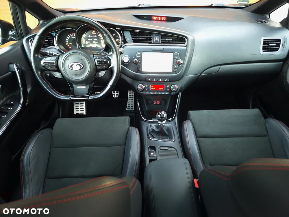 Kia Ceed 1.6 T-GDI GT-Track - 7