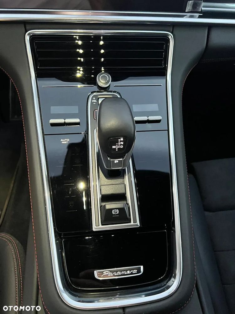 Porsche Panamera GTS - 29
