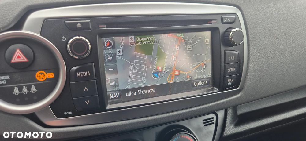 Toyota Yaris 1.0 Premium - 17
