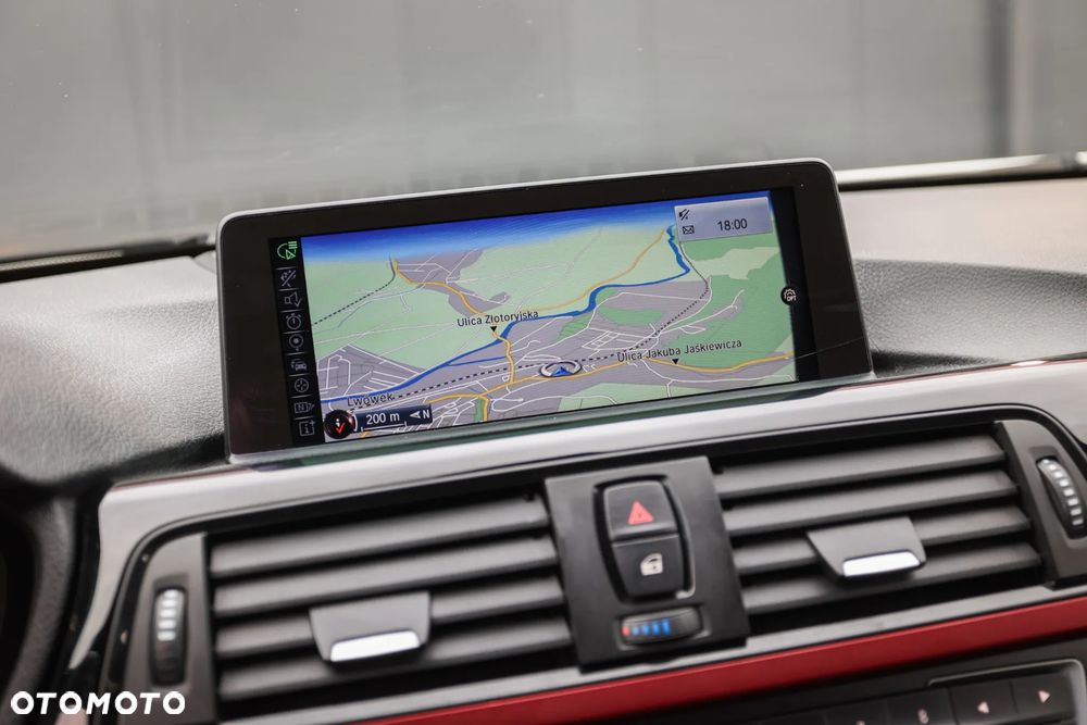 BMW Seria 3 320d xDrive Sport Line - 27