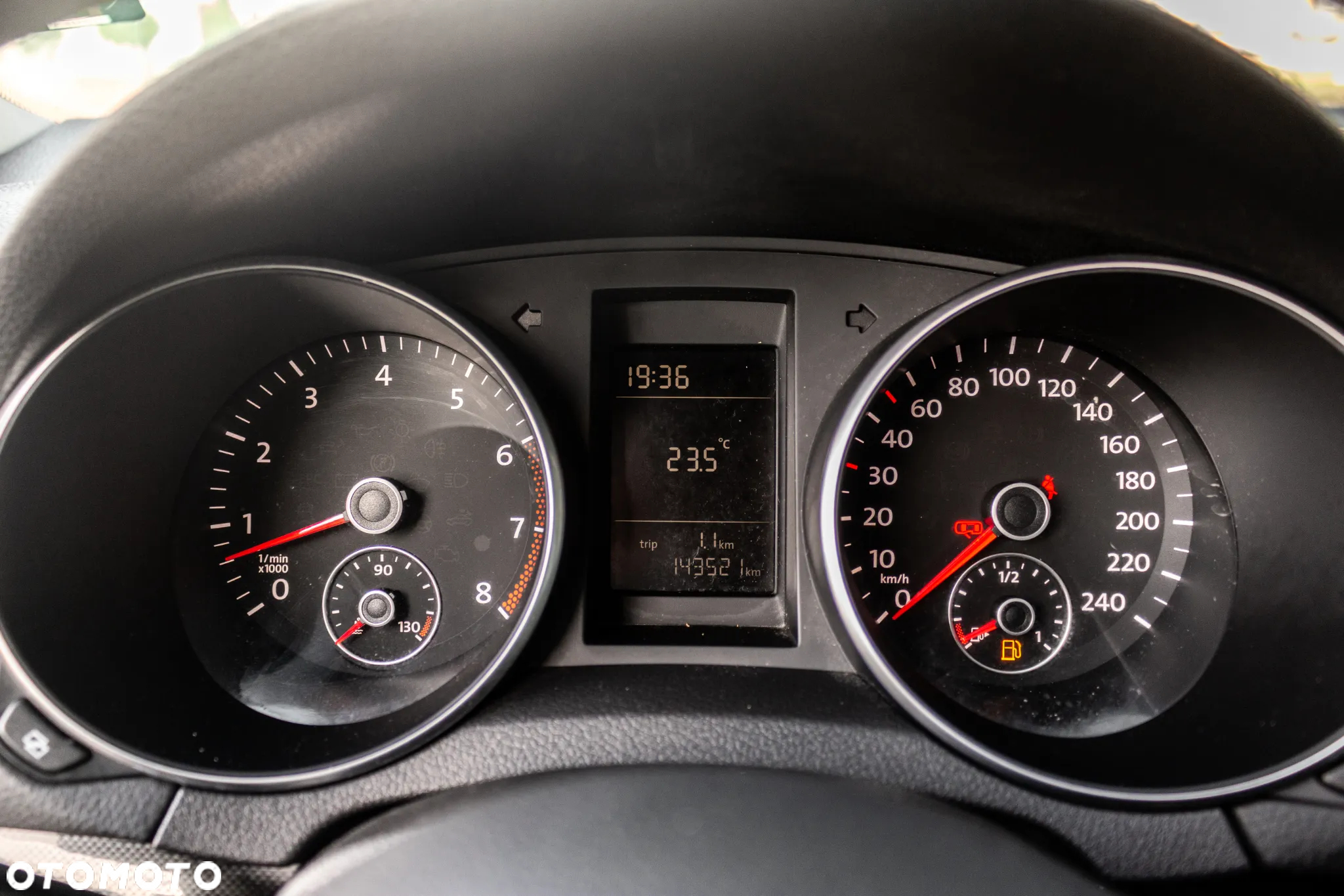 Volkswagen Golf - 11