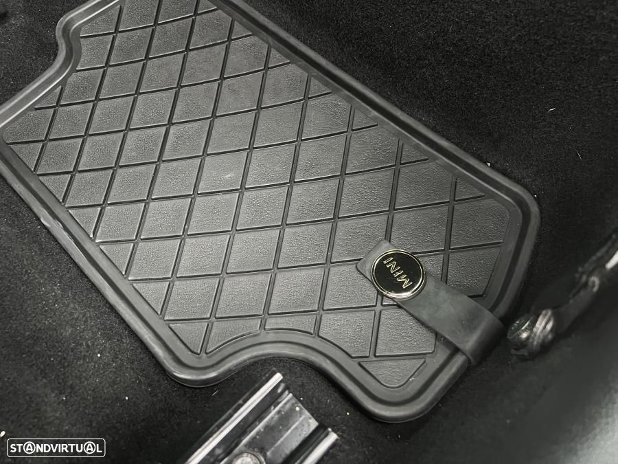 MINI 3 Portas Cooper D - 24