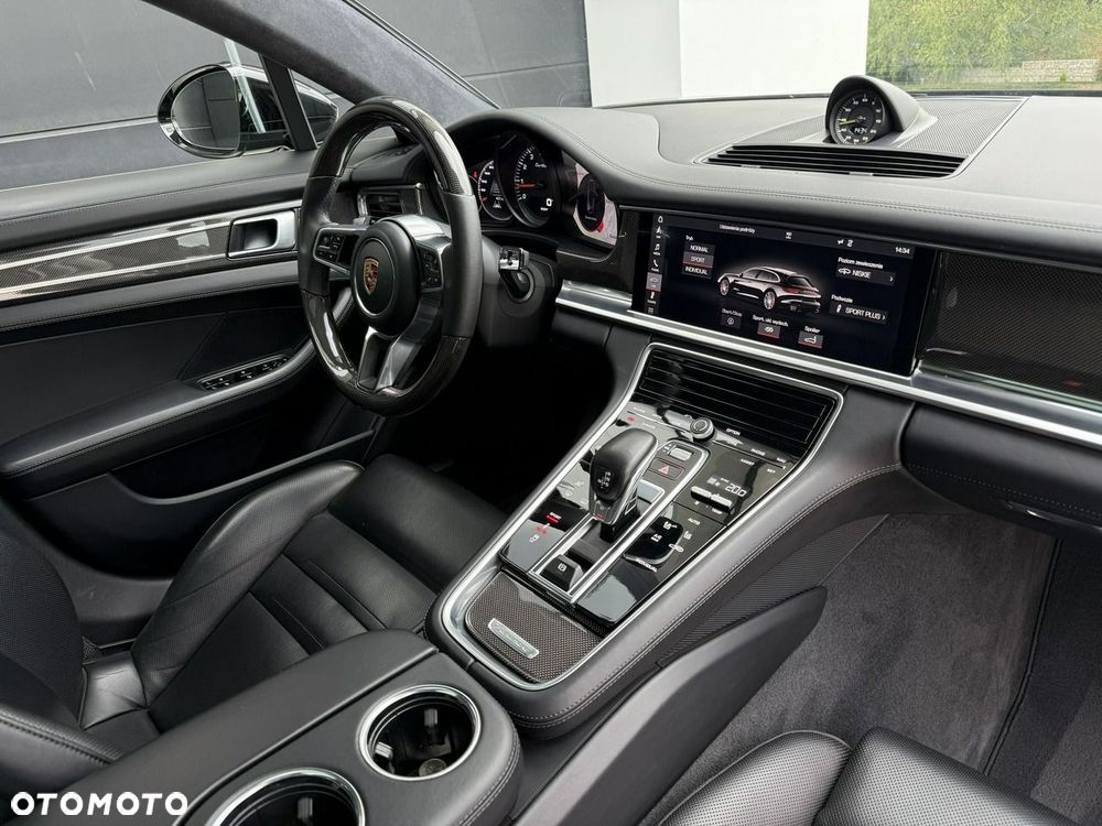 Porsche Panamera Turbo - 18