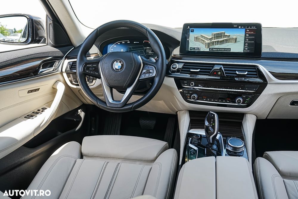BMW Seria 5 530e xDrive Aut. Luxury Line - 13