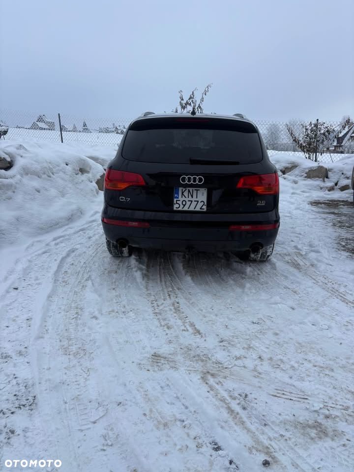 Audi Q7 - 1