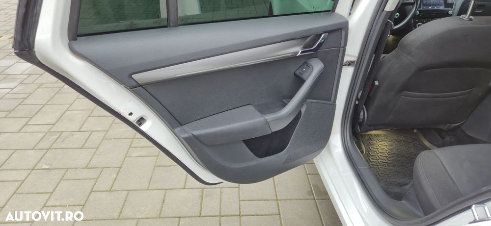 Skoda Octavia 2.0 TDI 4X4 Style - 20