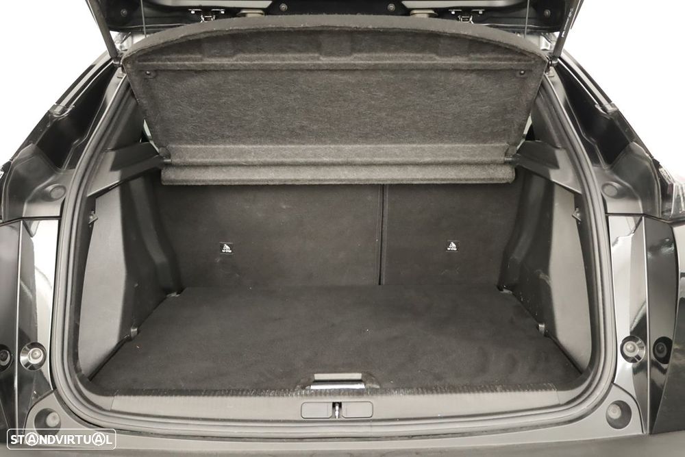 Peugeot 2008 1.2 PureTech Allure EAT8 - 22