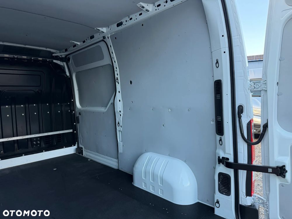 Renault Master - 24