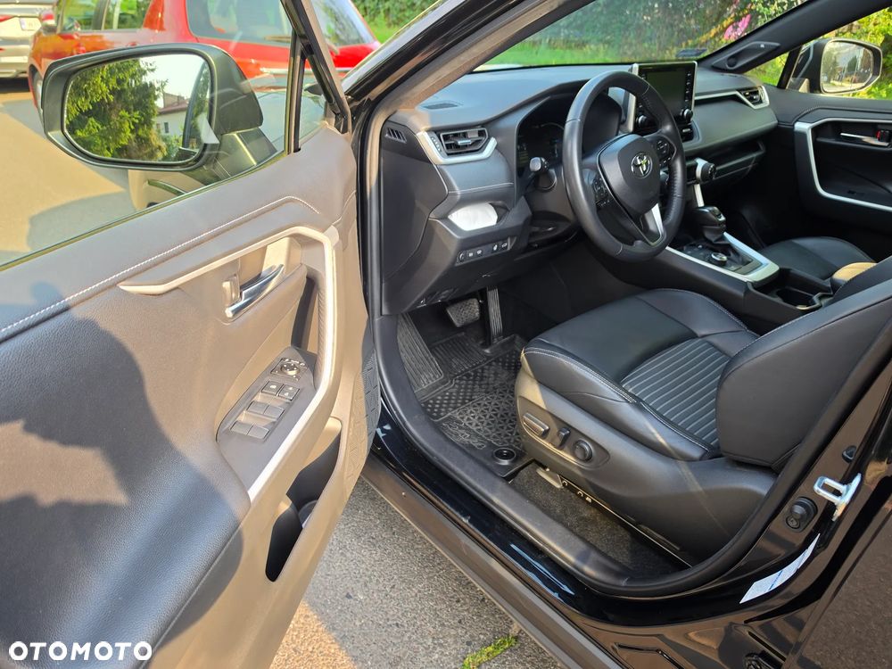 Toyota RAV4 2.5 Hybrid Black Edition by JBL 4x4 - 19