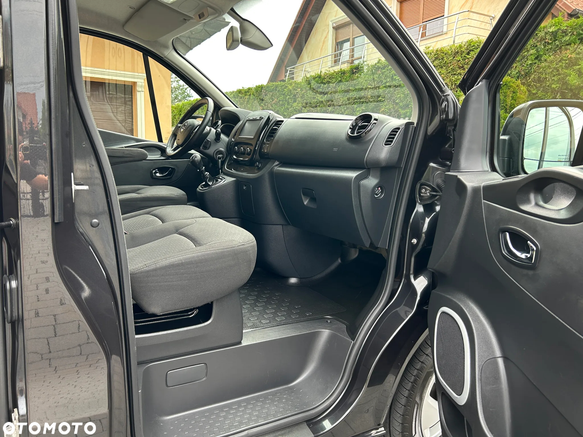 Opel Vivaro L2H1 2,9t Edition Business - 18