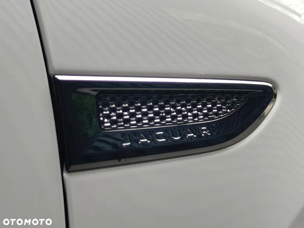 Jaguar E-Pace P300 AWD Sport - 13