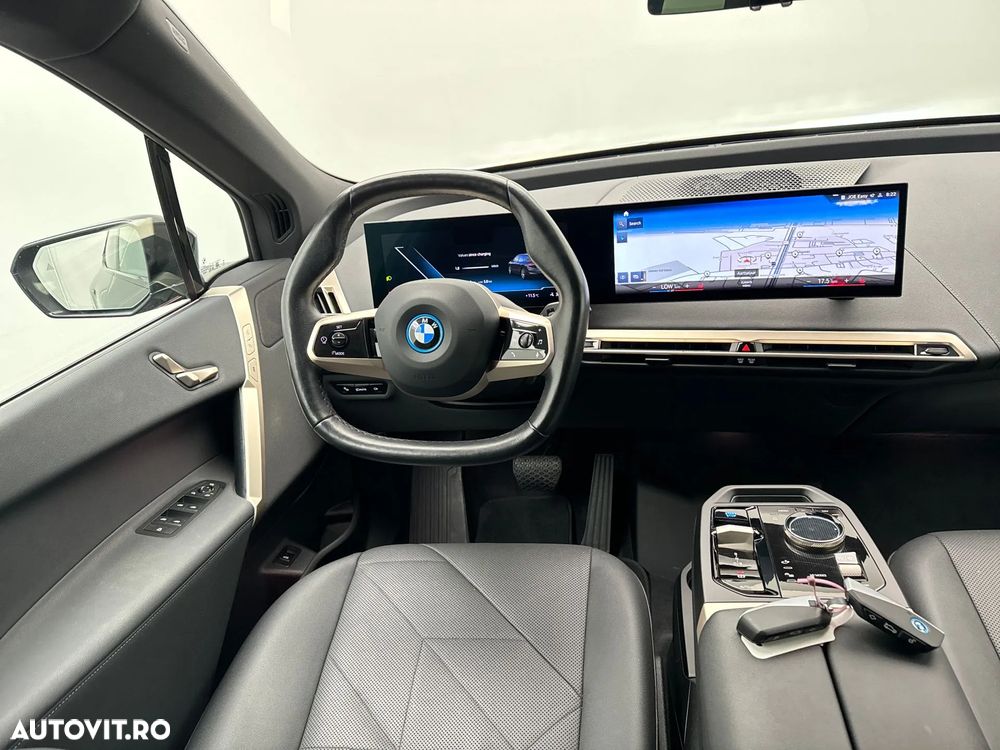 BMW iX xDrive40 - 9