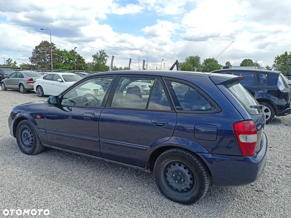Mazda 323F - 3
