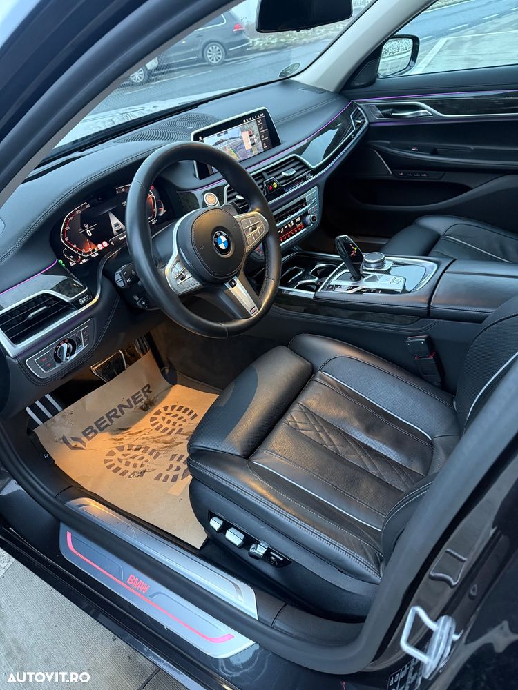 BMW Seria 7 730Ld xDrive MHEV - 17