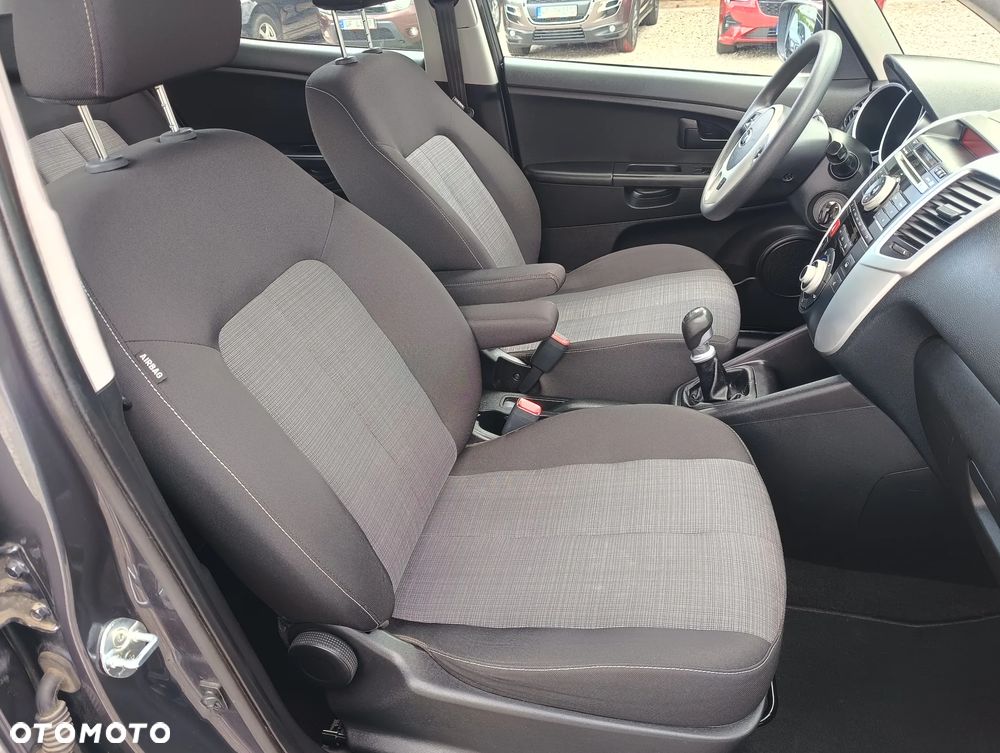 Kia Venga 1.4 CVVT Business Line - 16