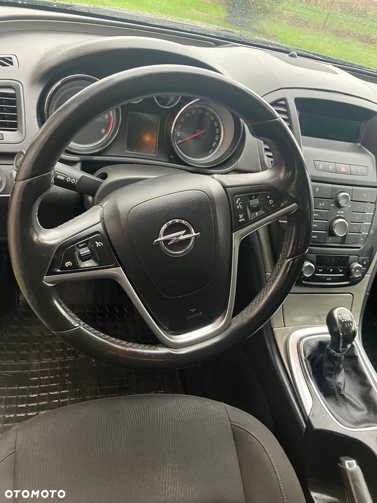 Opel Insignia 2.0 CDTI - 12