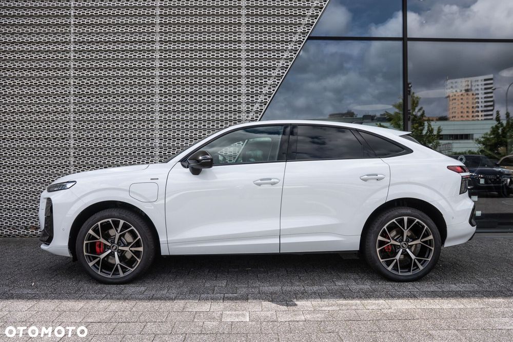 Audi Q3 Sportback - 12