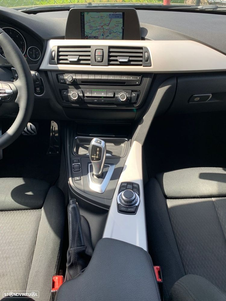 BMW 320 d Auto Pack M - 24