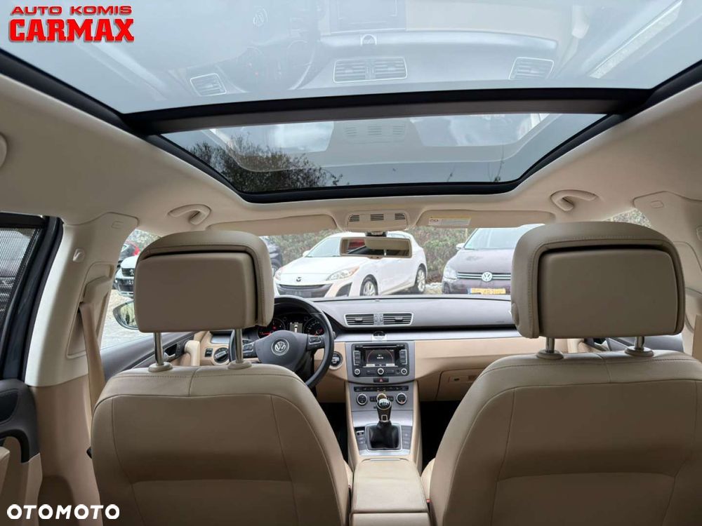 Volkswagen Passat - 21