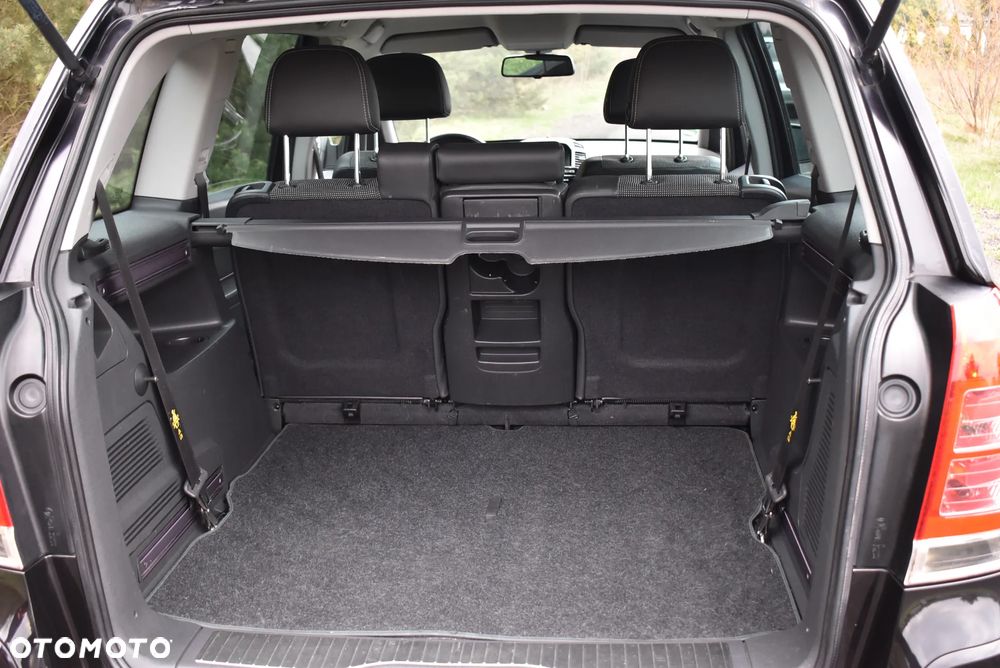 Opel Zafira 1.8 Sport - 29