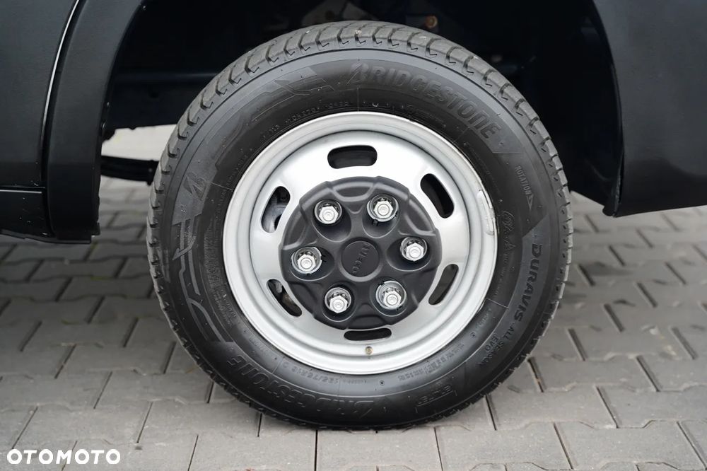 Iveco DAILY 35-150 / CHŁODNIA / THERMO KING / MANUAL / BLIŹNIAK / 3 MIEJSCA / - 23