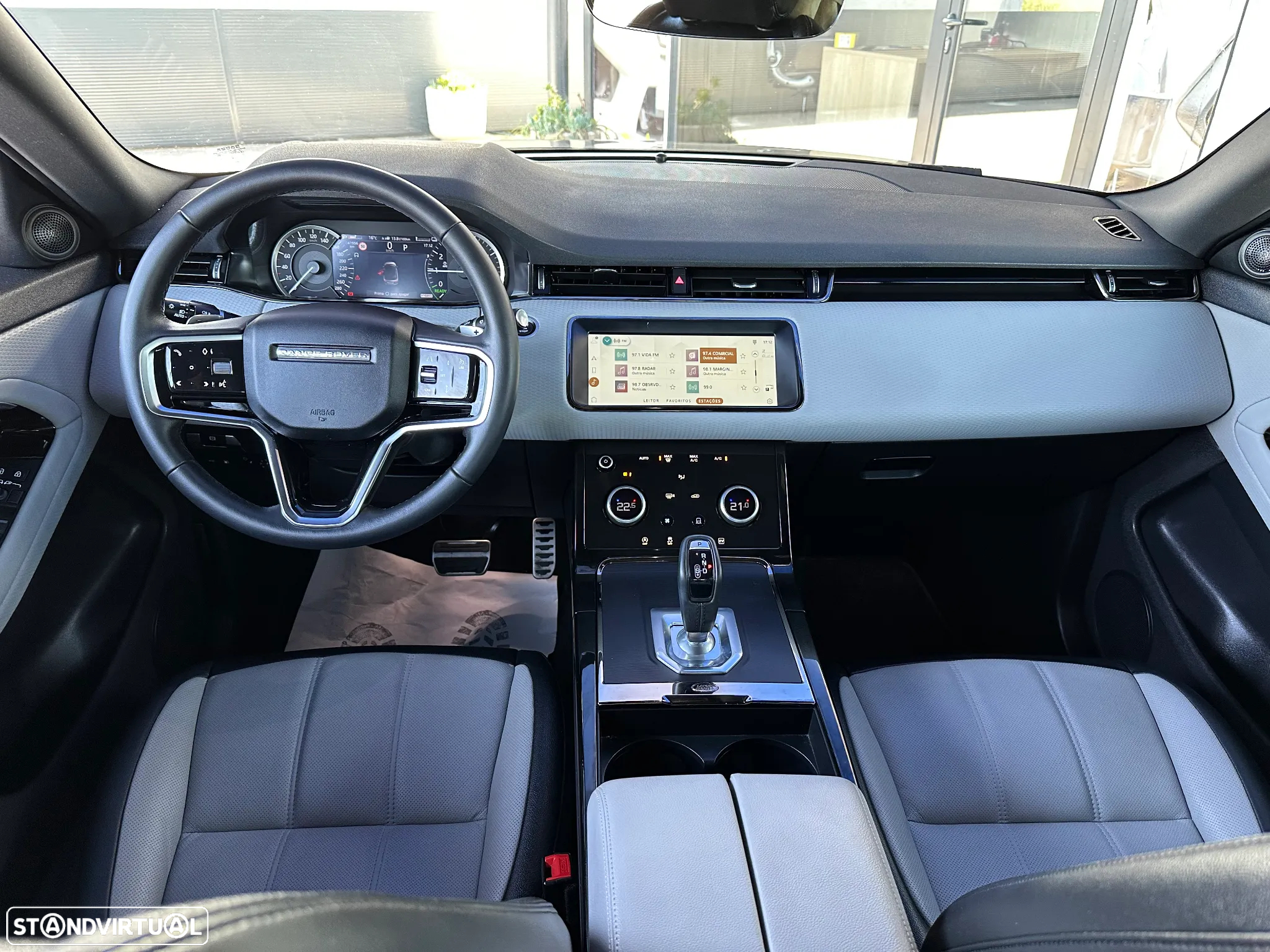 Land Rover Range Rover Evoque 1.5 P300e AWD R-Dynamic S Auto - 4