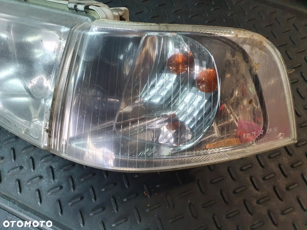 VOLVO V40 I LIFT 1999-2004 r - LAMPA LEWA EUROPA + KIERUNKOWSKAZ - 3