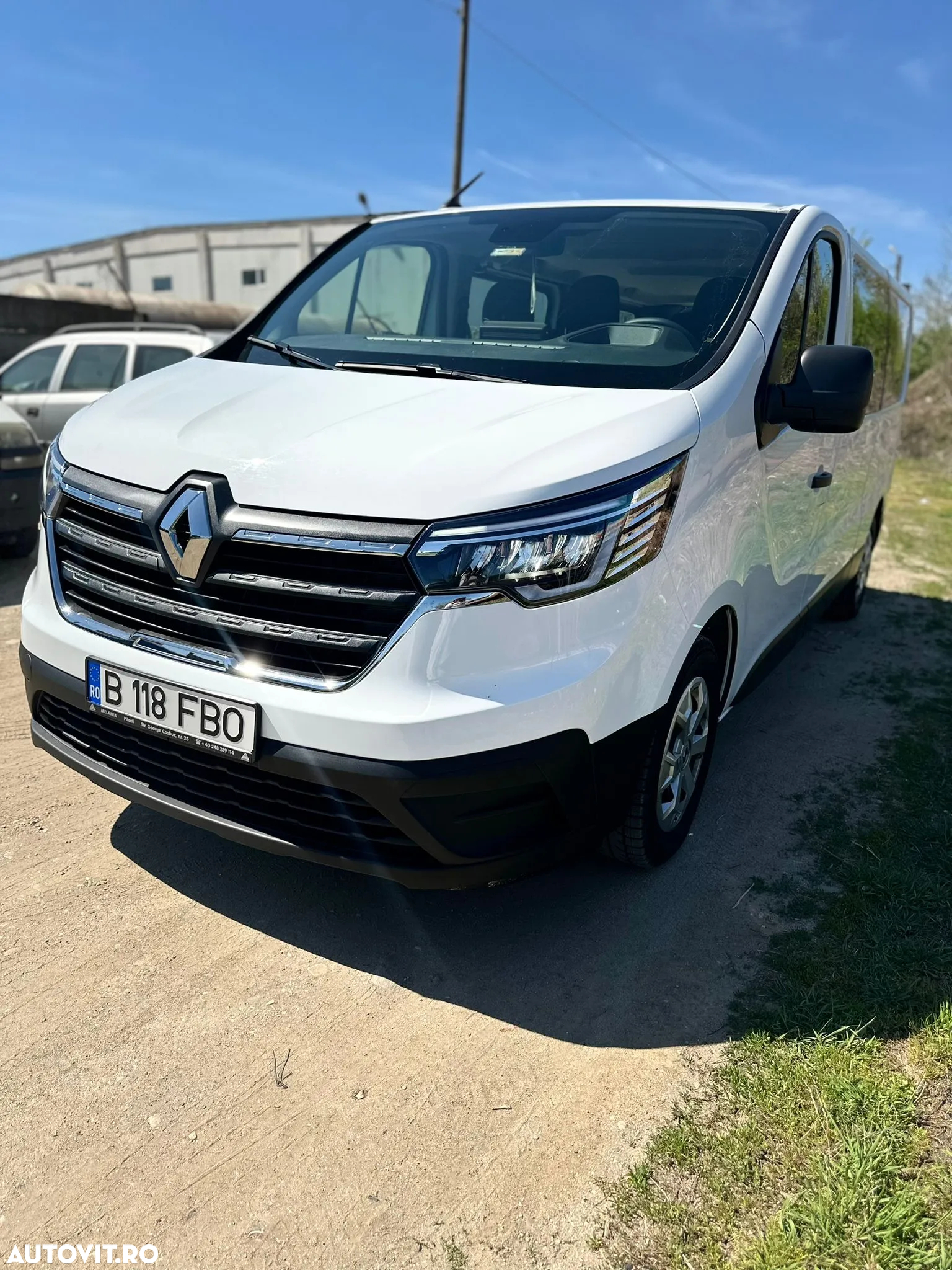 Renault Trafic Combi 2.0 Blue dCi 110 S&S L2 8+1 Life - 4