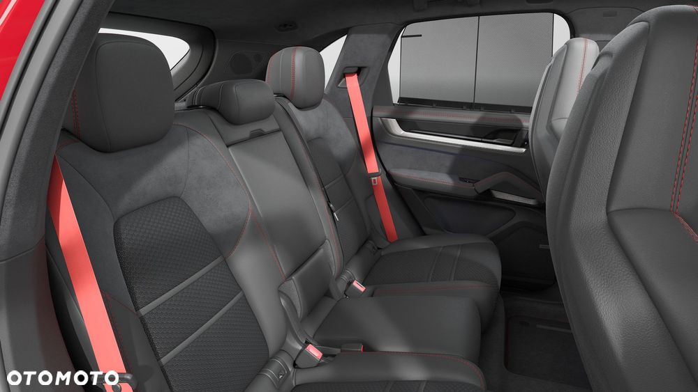 Porsche Cayenne GTS - 11