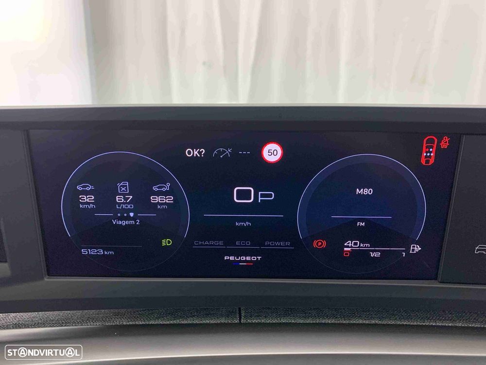 Peugeot 3008 1.2 Hybrid Allure e-DCS6 - 12