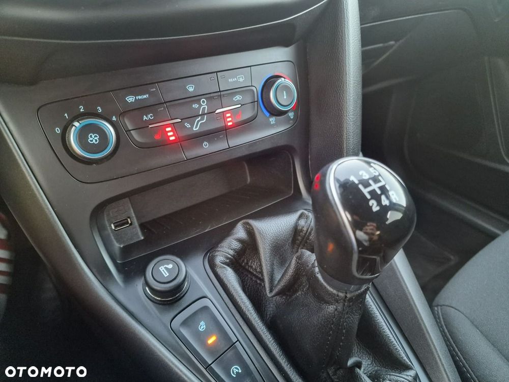 Ford Focus - 9
