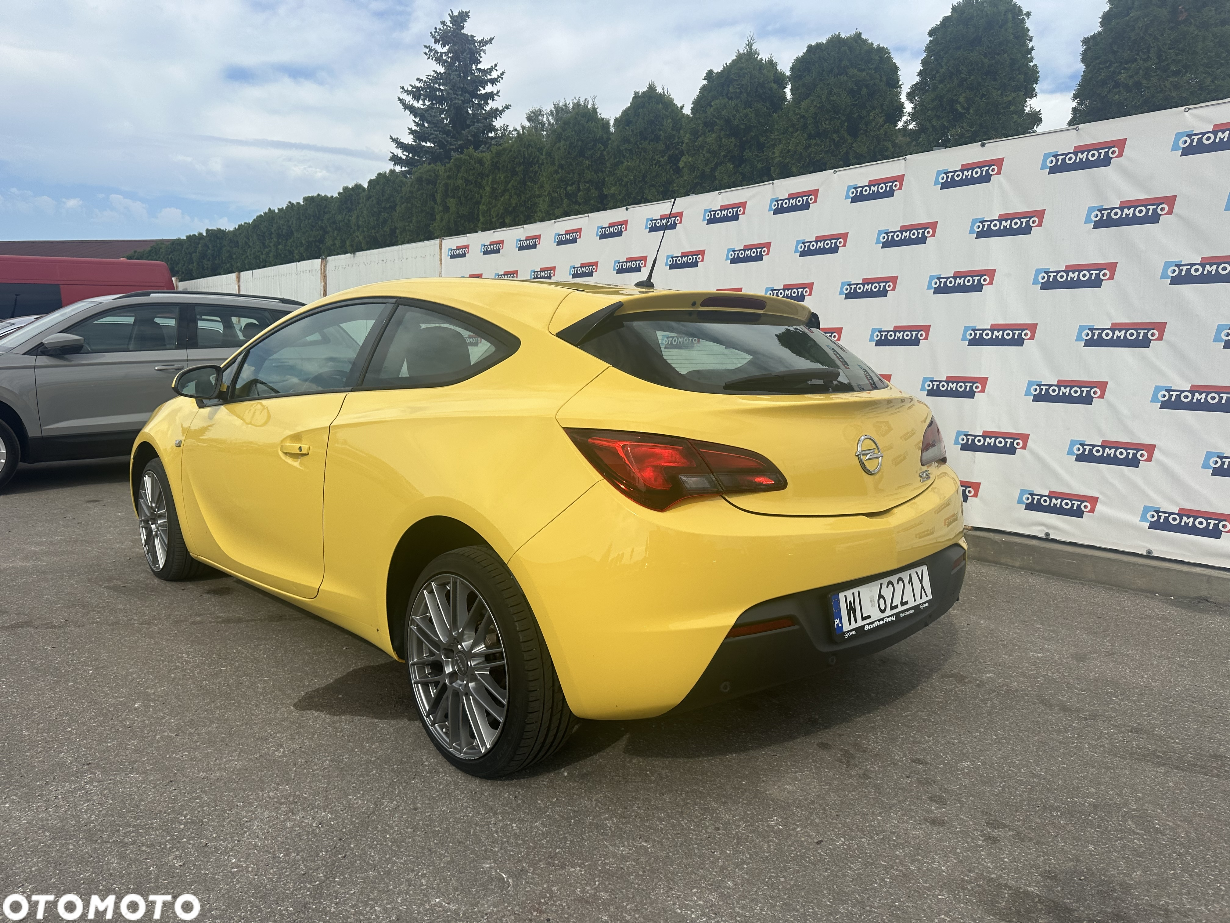 Opel Astra GTC 1.4 Turbo - 15
