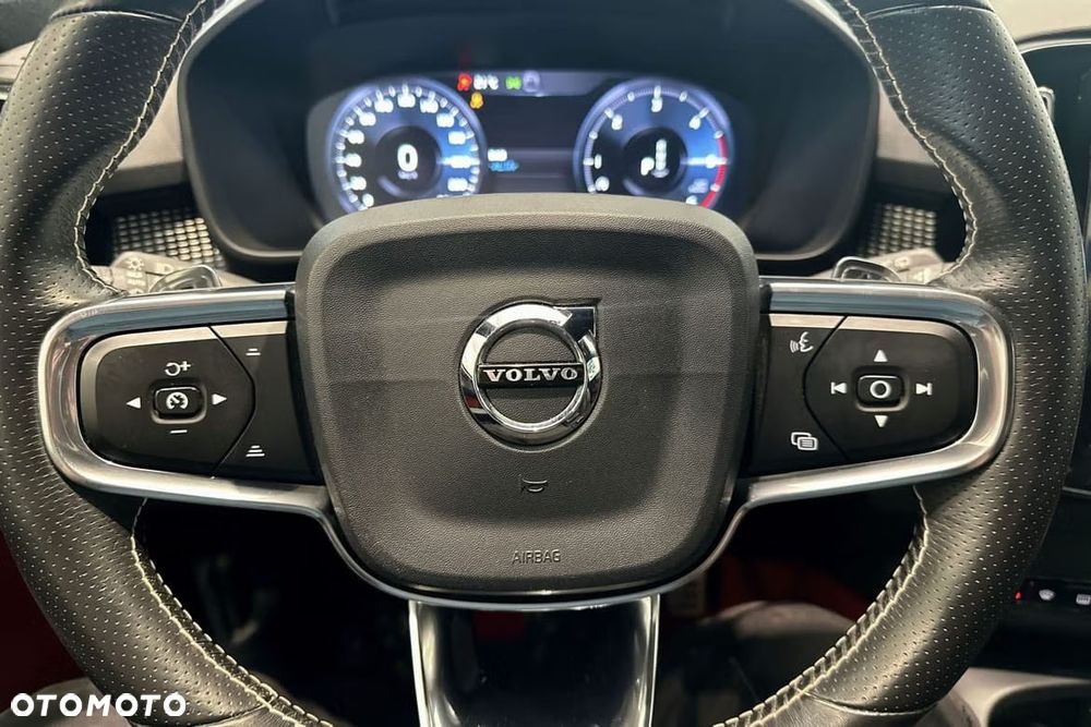 Volvo XC 40 D4 AWD R-Design - 23
