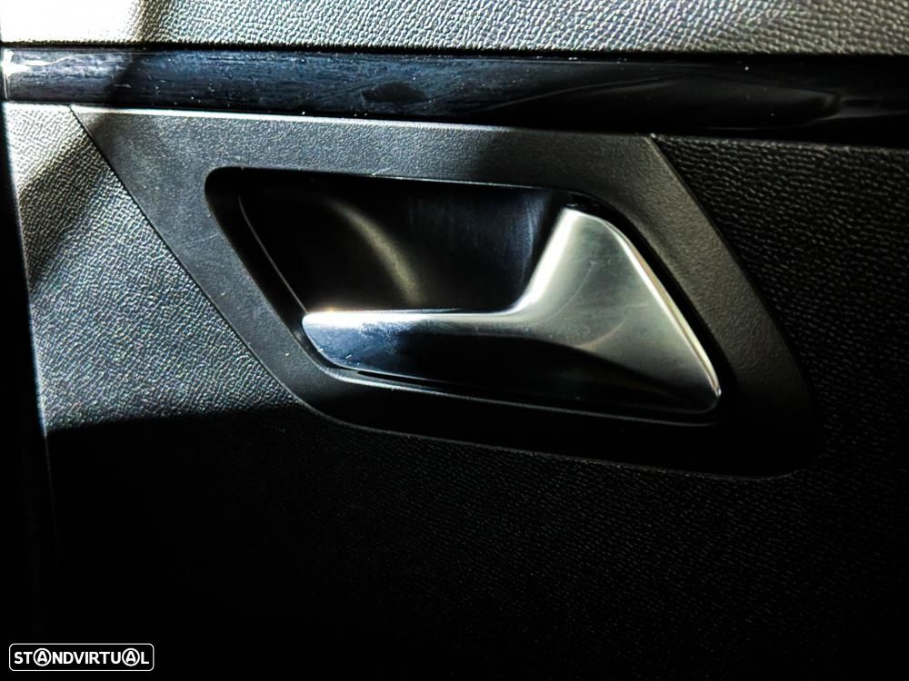Peugeot e-208 50 kWh GT Pack - 28
