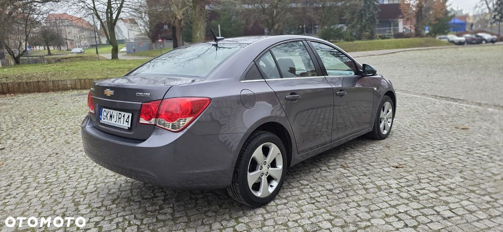Chevrolet Cruze 1.8 LT+ - 29