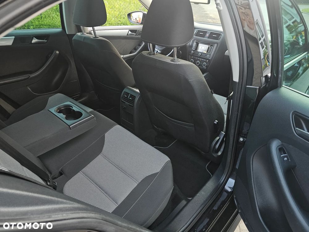 Volkswagen Jetta 1.4 Hybrid DSG Comfortline - 10