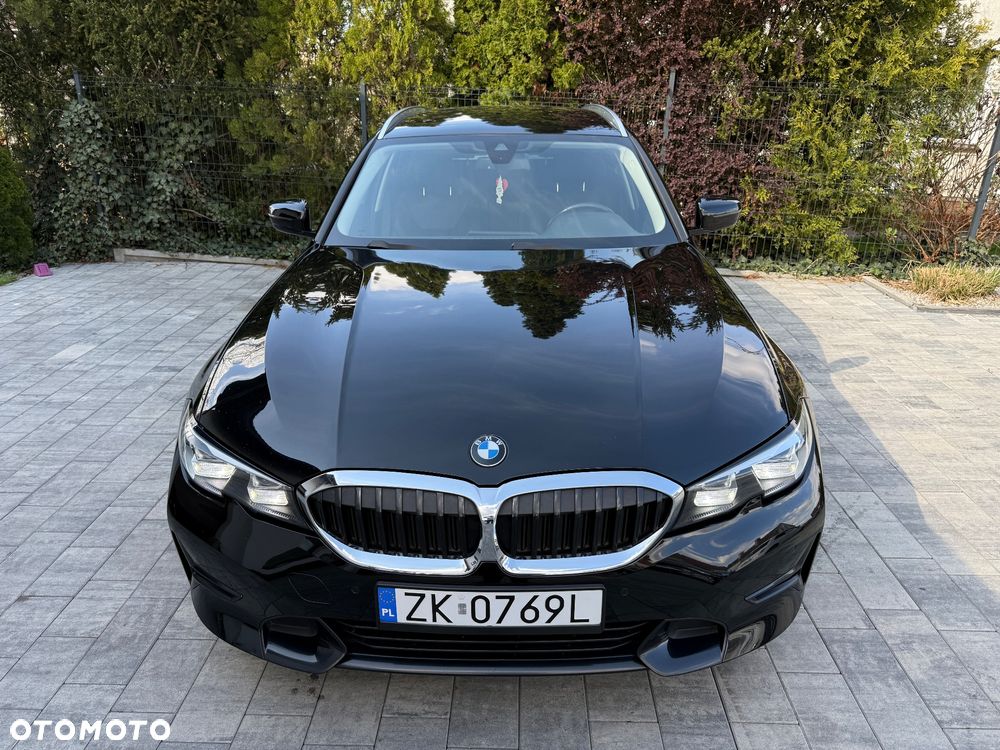 BMW Seria 3 320d Sport Line - 25