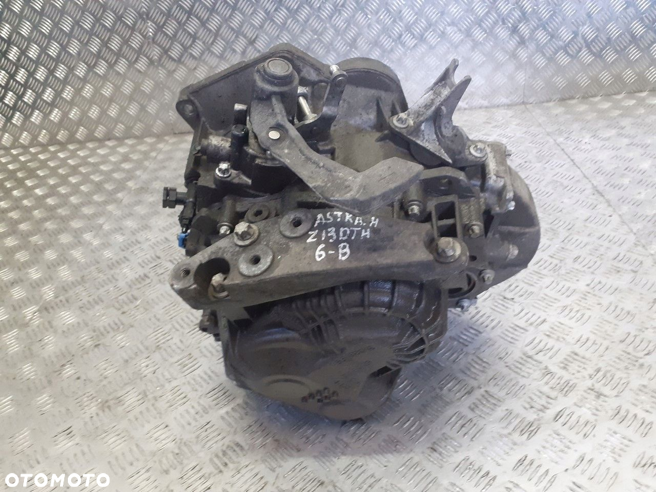 SKRZYNIA BIEGÓW OPEL ASTRA H 1.3 CDTI M32 - 4
