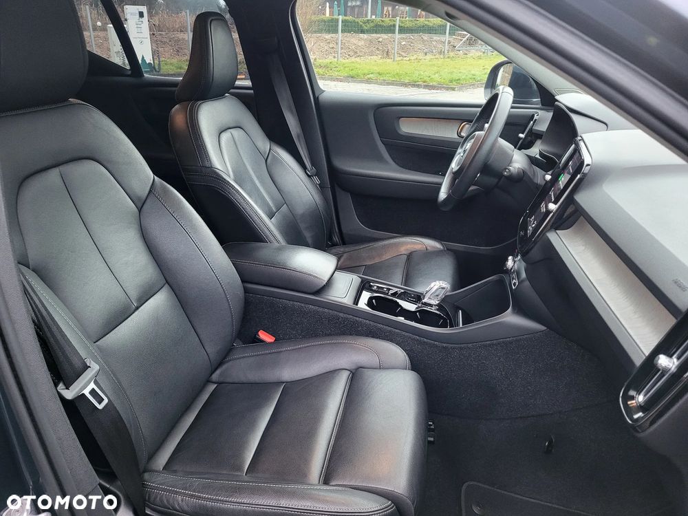 Volvo XC 40 B4 B DKG Momentum - 14